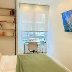 Apartment Premium With Parking By Aston *