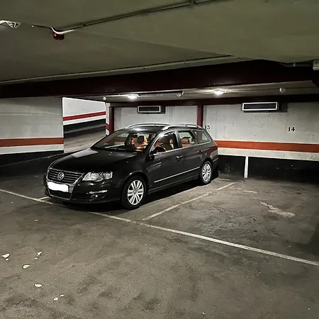 Premium With Parking By Aston *