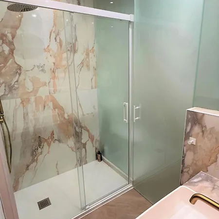 Premium With Parking By Aston