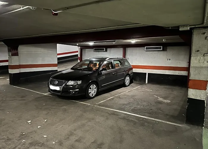 Premium With Parking By Aston *