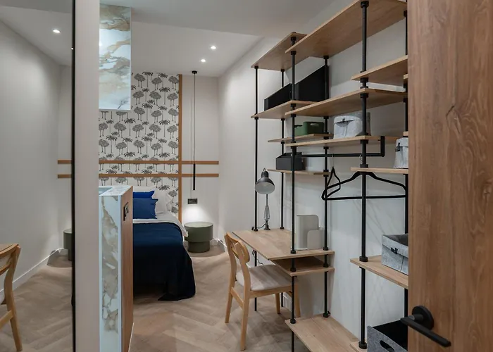 Premium With Parking By Aston Apartment *