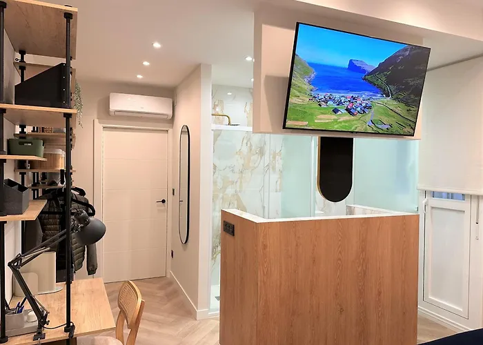 Apartment Premium With Parking By Aston *