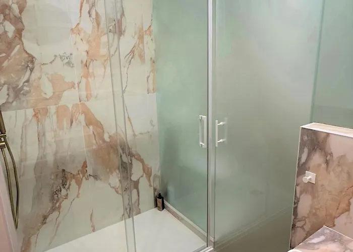 Premium With Parking By Aston